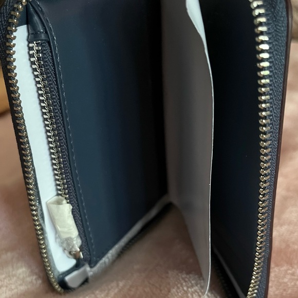 NWT! Coach HTFDisney Mickey Mouse floral 4 piece tote set. Firm!!! - Picture 11 of 16